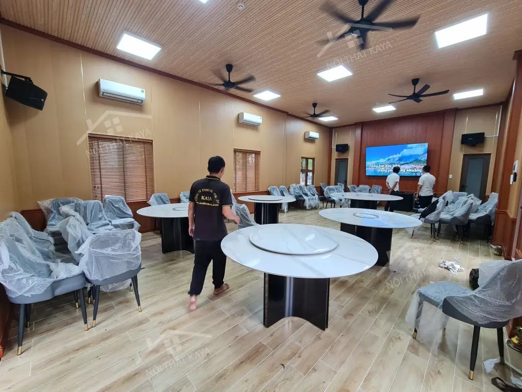 Lắp đặt Bàn Ghế Phòng Vip Tiếp Khách Tòa Án Nhân Dân Thành Phố (1)